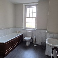 London flat bathroom